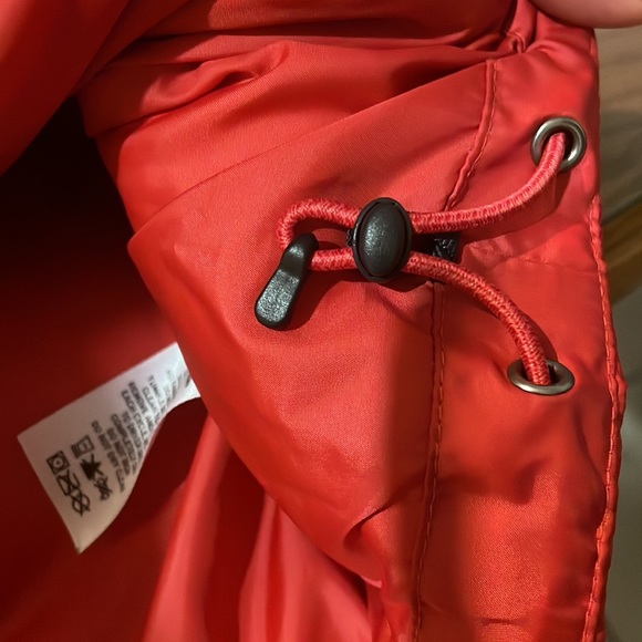 Ladies REI polyester down alternative red vest - Picture 6 of 7